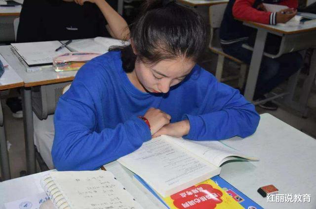 学霸|新学期已过半,班级里这5类学生都是“学霸级别”,学渣:惹不起