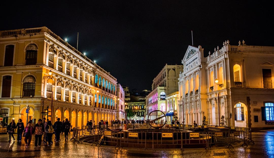 #遂昌#何鸿燊在澳门建了一座金色大楼，周边都是旅游景点，每年游客如云