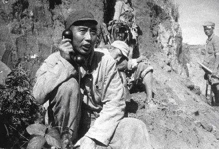 王震|将军佩枪去见主席，被警卫拦下，主席说此人除原子弹外带什么都行