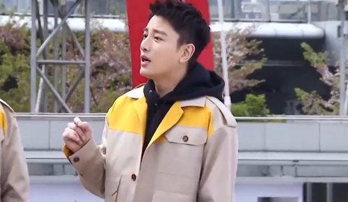 #迪丽热巴#极限挑战微博粉丝排名：邓伦第4，张艺兴第3，迪丽热巴意料之外