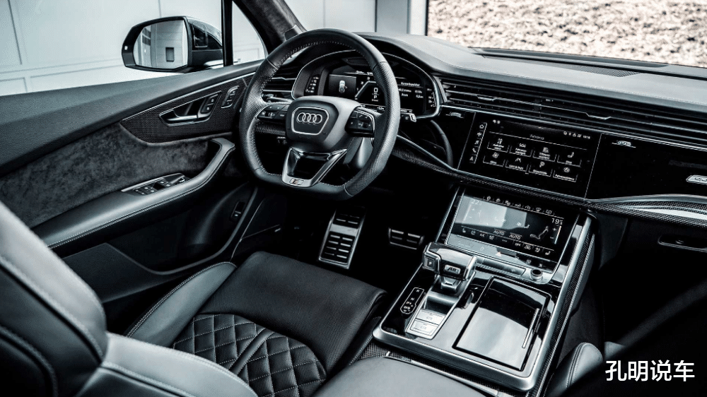 【奥迪Q7】奥迪Q7“黑武士”风格亮相，真碳纤维上身！503马力香吗？