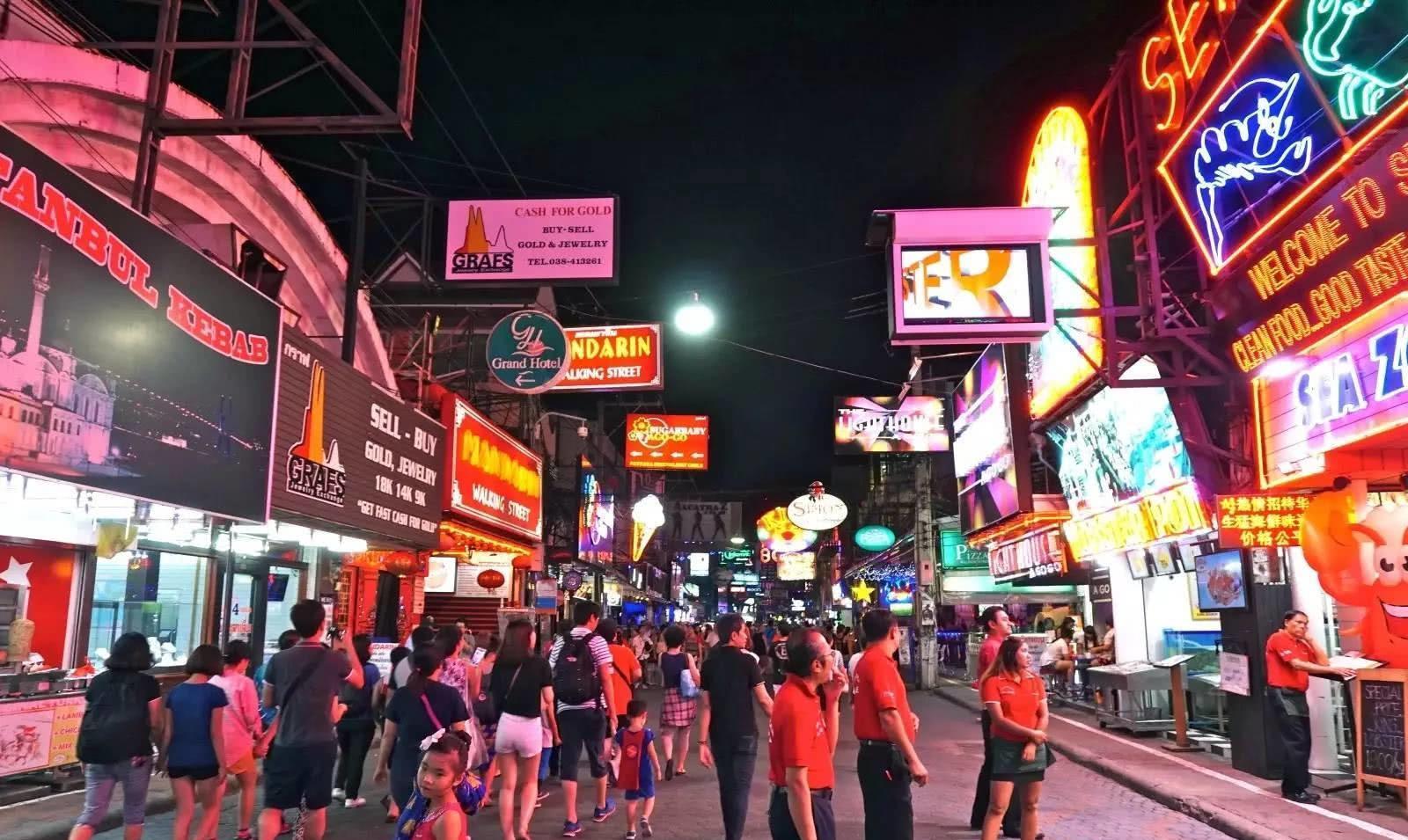 【曼谷】世界“最长”地名的首都:全名共有41个字,但翻译成中文就2字!