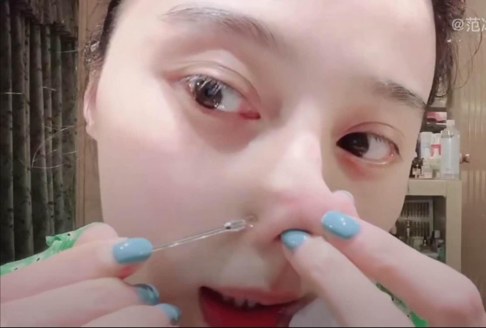 钱枫|范冰冰素颜罕曝光，对镜头捏鼻头刮黑头，毫无偶像包袱力证纯天然