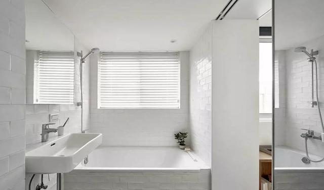 「」17.6㎡公寓，打造楼梯后有种豪宅既视感，一个人也能住的精致