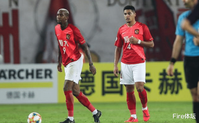 广州恒大|6.2分！恒大3-1有一人发挥引球迷不满，他凭什么令艾克森坐板凳