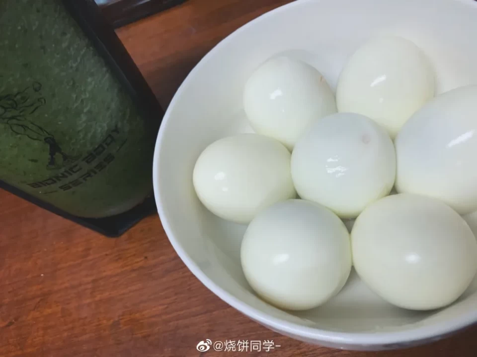 健身|江苏92年肌肉猛男因淋浴湿身照走红，这个肌肉什么水平？
