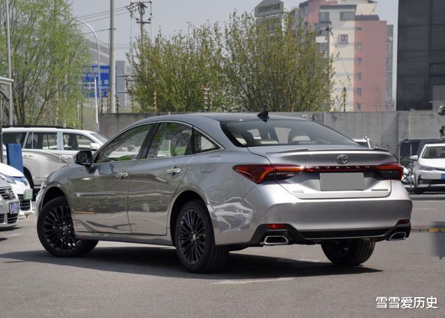 丰田凯美瑞@低配不买亚洲龙，高配不买凯美瑞！同样预算大师教你如何挑车