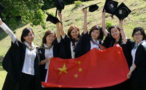 「留学生」教育部发布第1号留学预警，你如何看？网友：建议重新高考