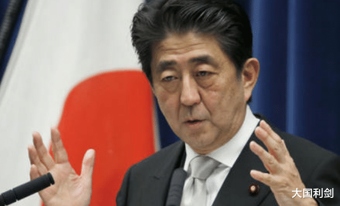 |难怪安倍会辞职,原来真的是得了绝症,连美国医疗都没法救他