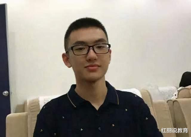 学霸|历届高考回顾：这4位学霸真厉害，每个人创下的纪录无人打破