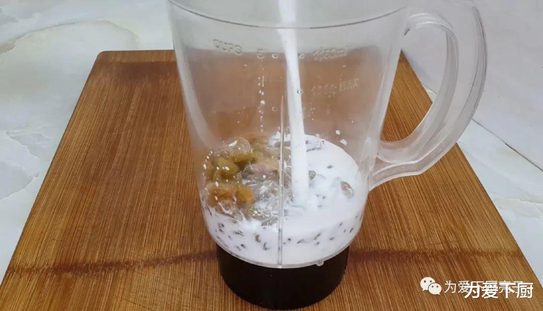 『葡萄干』面粉别再蒸馒头了，加2把葡萄干，做出创意小吃，比面包香甜好吃