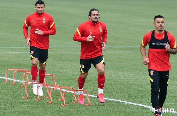 「广州恒大」国足首场热身赛主力浮现，恒大5人，国安2人，归化球员或全上！