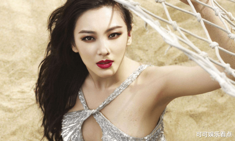 张雨绮|张雨绮生娃后再度发育,凭乘风破浪再火一把,不愧是大号“水蜜桃”!