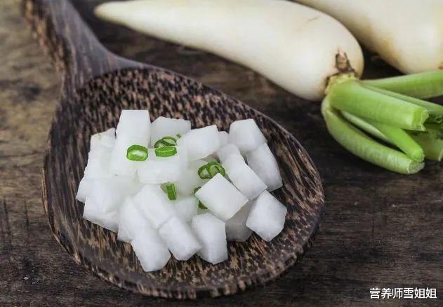 『排毒』吸烟的人,食二白,饮三水,谨记“四句话”,清肺排毒,更健康