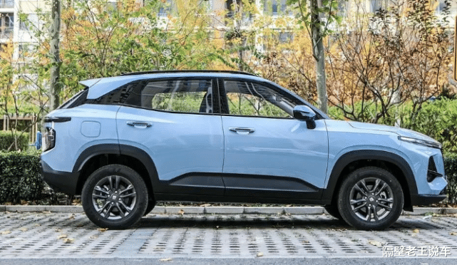 【宝骏】?没买车的有福了,合资车原价7.18万,降后5.68万,油耗一公里才3毛