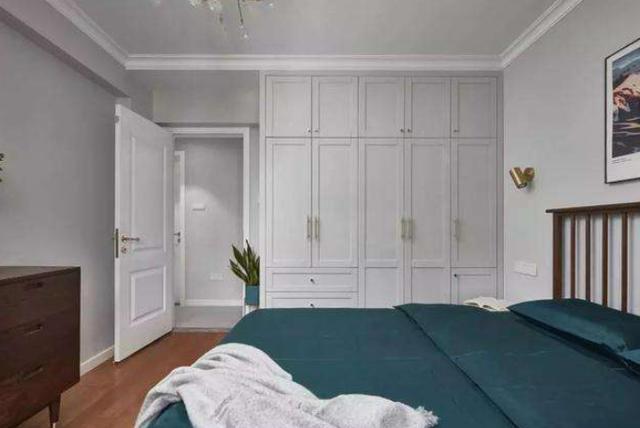 ▲都知道衣柜做到顶好处多，但忘记做这一步，等于白做，你知道吗？