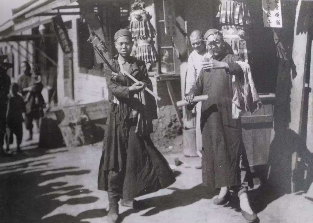 国务院|民国奇人擅长密室逃脱，被捕执行枪决时万人围观，最后逃脱了吗？