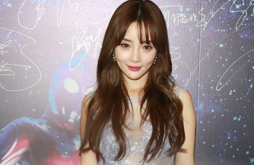 『电影』4位看起来很火，其实已无戏可拍的明星，最后一位实在活该