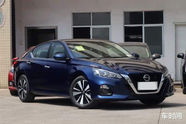 本田雅阁■换代后的雅阁、天籁和凯美瑞谁最成功？一个不愁卖，一个卖不动