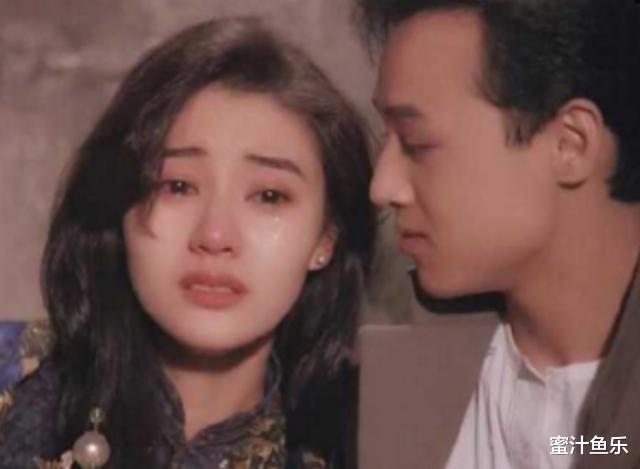 李嘉欣|1989年，李嘉诚花3000万将李嘉欣带回家，24小时后原配在家中死亡