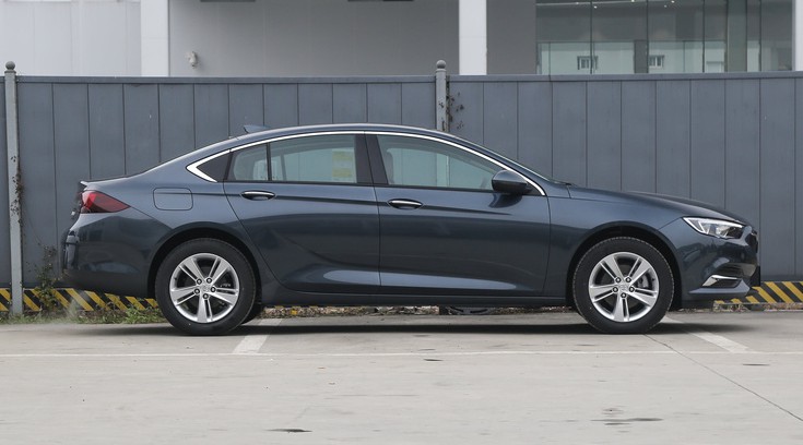 别克君威：你会花14万买B级车别克君威吗？是不值还是超值？