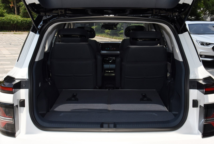 SUV|家里人多，买5座SUV不如买6座MPV方便，这三款空间大还省油