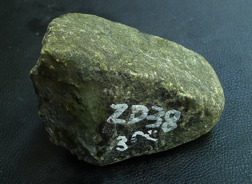 钱币|从翡翠原石到翡翠成品，你知道它们的价格是怎么定的吗？
