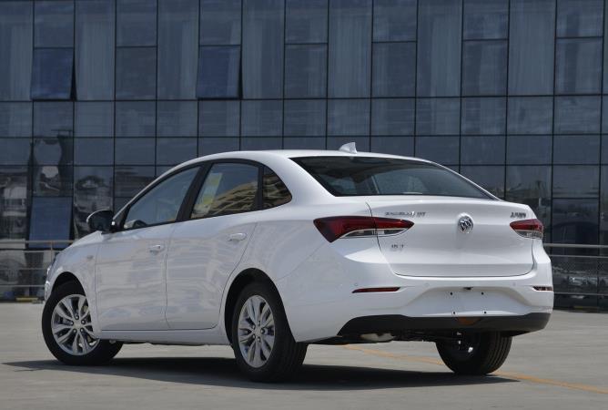 别克英朗|预算9万，别克英朗与雪佛兰科沃兹谁档次高？车主：一对比就知道了