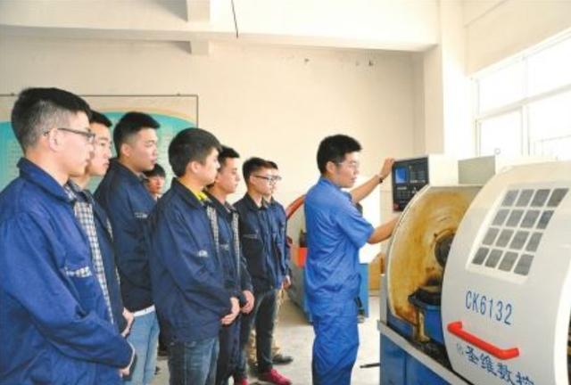 扎心|今年中考后，为啥有一半的学生上不了高中，原因太扎心