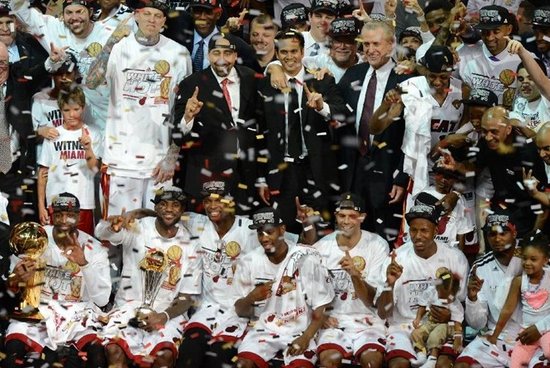 【热火队】2013年热火三巨头能够赢马刺,14年原班人马,为何被马刺绅士横扫