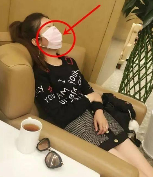 「陈赫」明星的睡姿曝光，王俊凯的真实，心疼娜扎，陈赫霸气，最佩服的是千玺