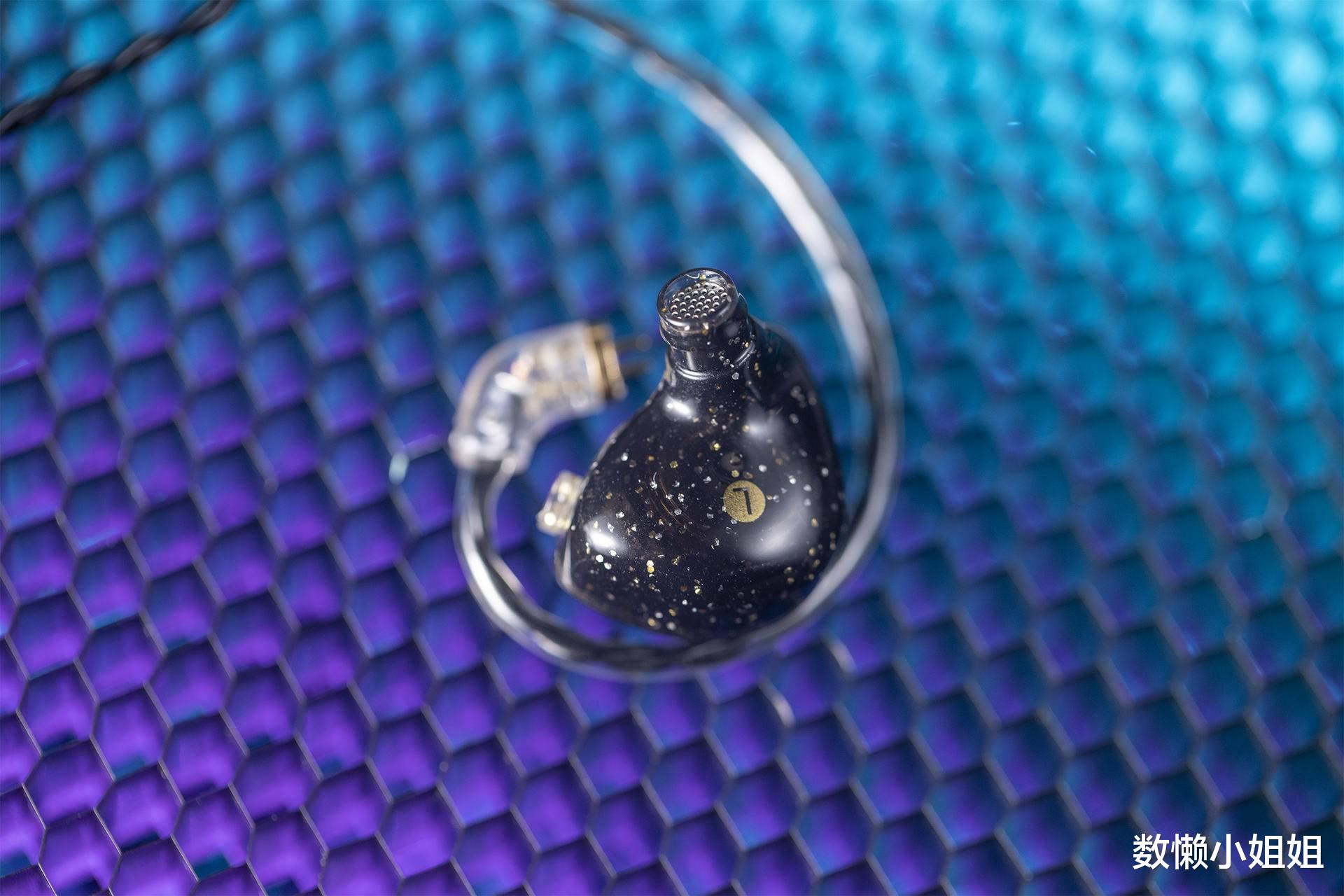 显卡|外观炸裂听感感人 威泽OS1体验