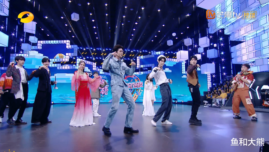 吴昕|黄明昊喜提《快本》常驻资格，表现亮眼不输海涛，吴昕处境尴尬了