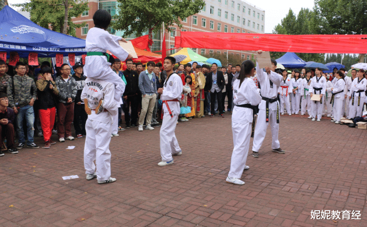 大学|大学里“最没意义”的4件事，既浪费时间又耽误学习，该尽早摆脱