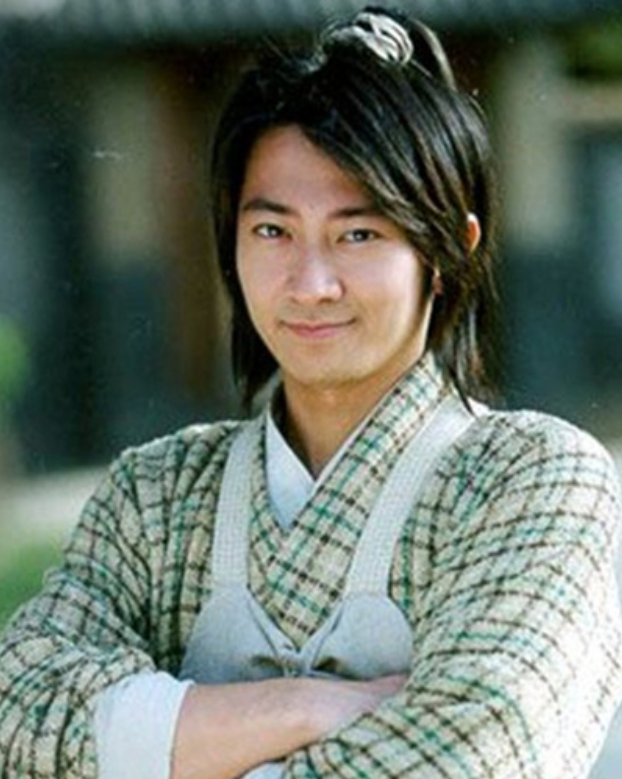 曹颖|17年前的一部古装剧,片尾曲比剧还火,每个女配颜值都高于女主