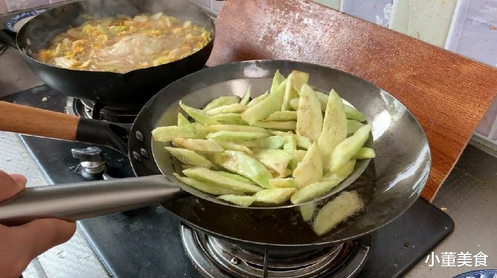 茄子|天冷后，莲藕土豆靠边站，多给家人吃这碱性食物，一周3次身体棒