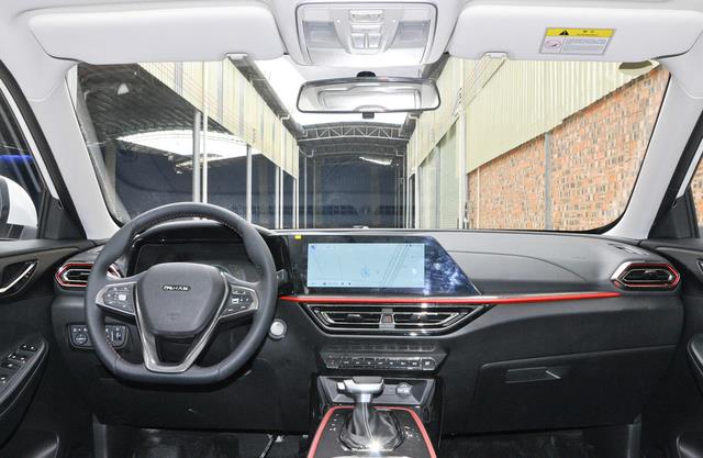 歐尚X5采用全新傢族設計語言，定位於緊湊型SUV，搭載兩種排量-圖10