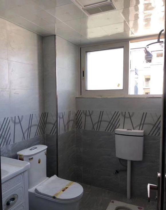 |新房装修花了30万，奇葩设计次卫做了马桶兼蹲厕，这效果值吗？