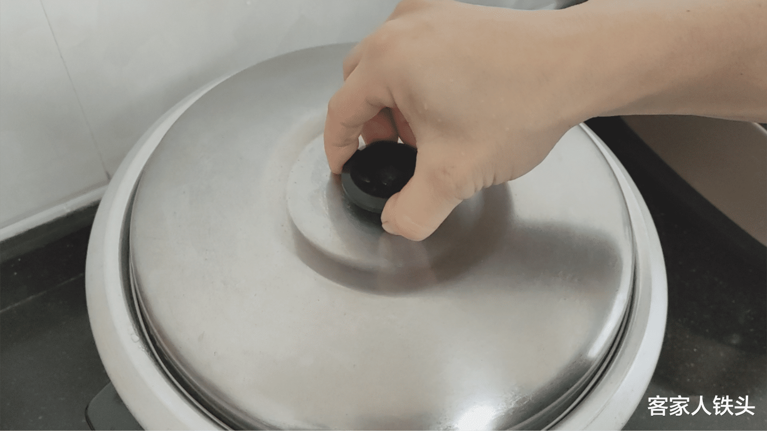 「泡饭」我家待客鸭肉就爱这样做，入味好吃又好看，出锅用汁泡饭能吃3碗