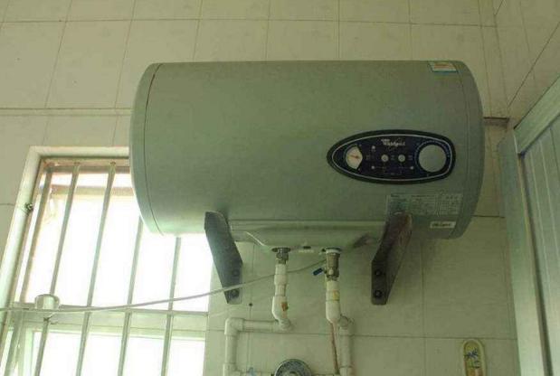 热水器买燃气还是电能的好？我家两种都用过，好处坏处来告诉你