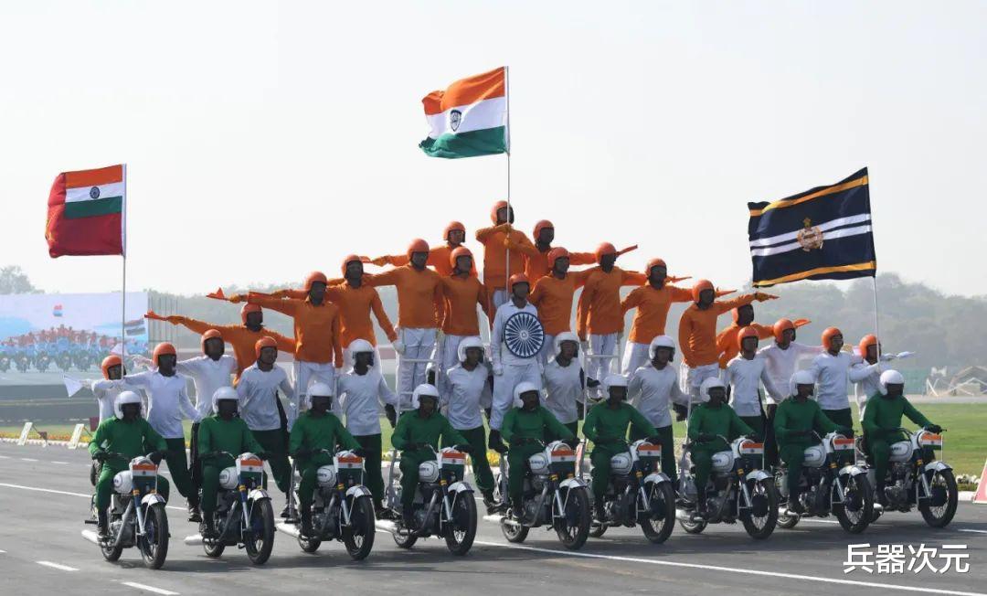 「印度」印度的实力并不弱：重型战机数量亚洲第一，3000辆坦克随时待命