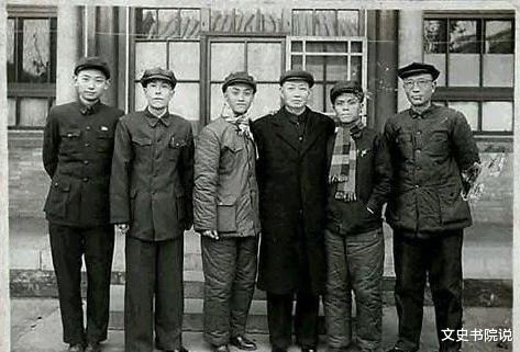 邓婕|身高1米53却演出1米72的气场，邓婕是如何一步步变成王熙凤的？