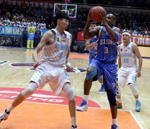 王哲林|马布里的预言实现了,王哲林再这么打下去,NBA就来要人了