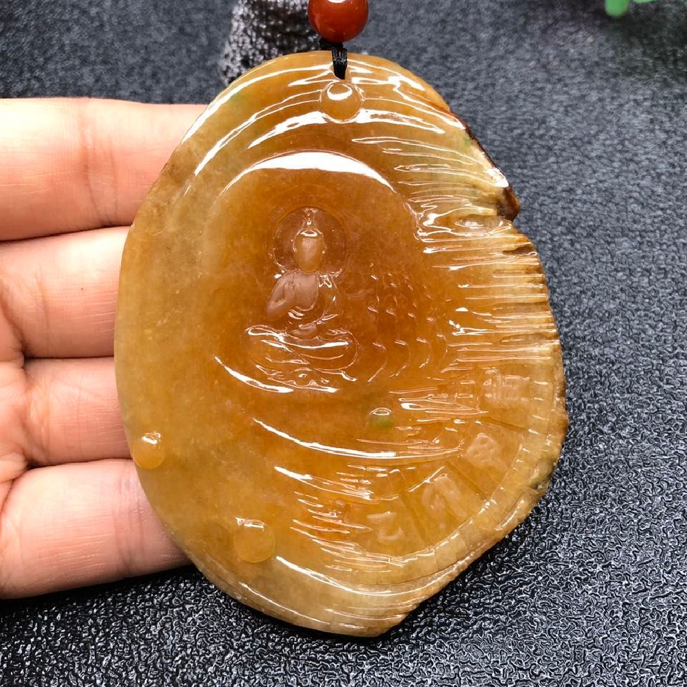 雕刻|雄贵玉器传奇工作室朱志雄:传统佛像题材中汲取灵感,写意雕刻