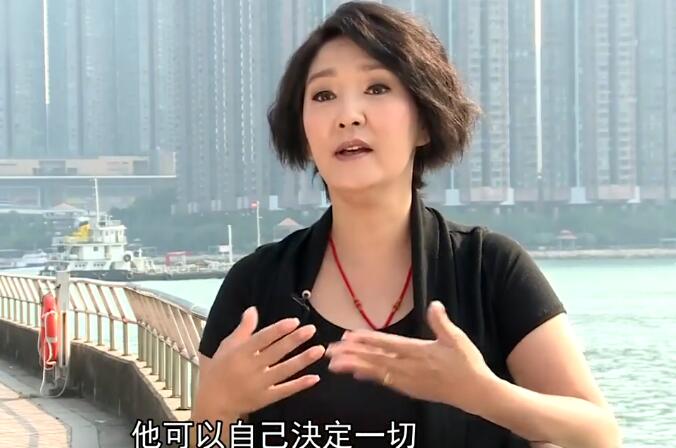 徐少强|徐少强儿子与妈妈逛菜市场 55岁“李莫愁”比65岁姐姐米雪还显老态