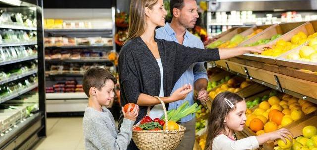 水果|逛超市时，这4种东西半价也不要买，猫腻多，浪费钱