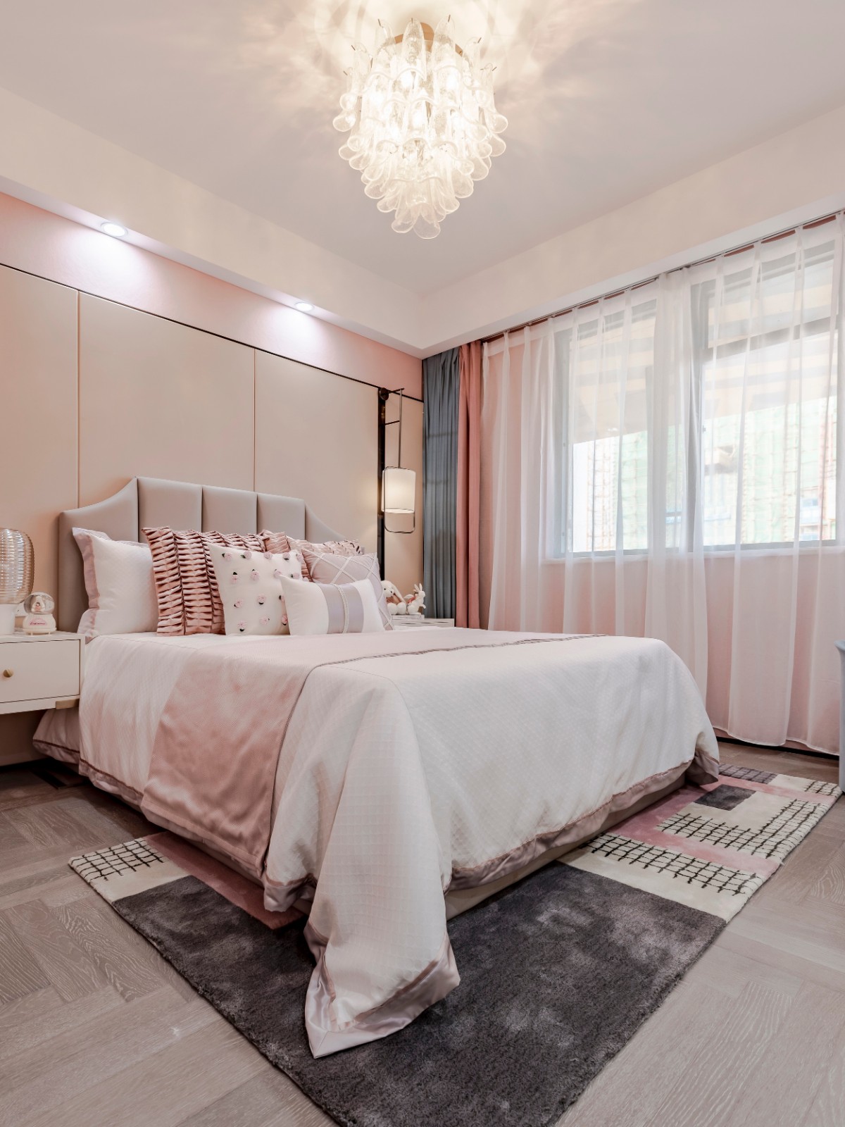 [设计师]这才是轻奢风，135㎡现代装修设计，入户第一眼，就是开阔感