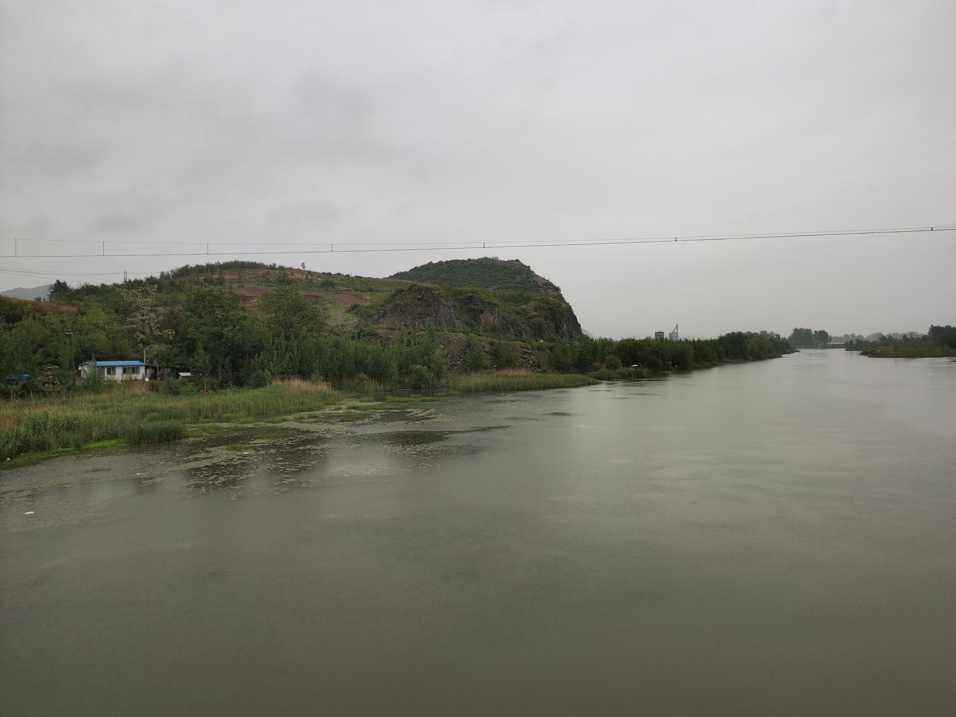 [意外事故]盖州市大清河水位上涨，钓鱼活动热情高涨