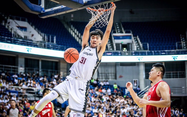 辽宁男篮：辽宁男篮有奇招，快打旋风引领全新阵容，2.11米内线新星随时待命