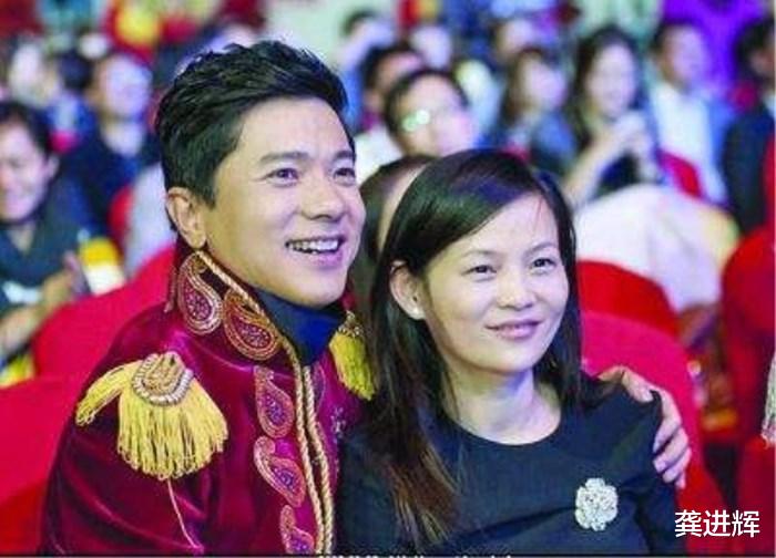苹果|李彦宏与妻子互补：我内向、慢性子，她外向、急性子